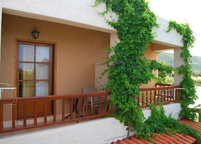 Golden Sun Apartments